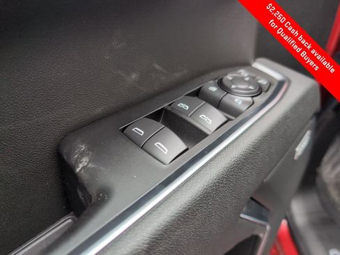 New 2026 GMC Sierra 1500 SLT image 17