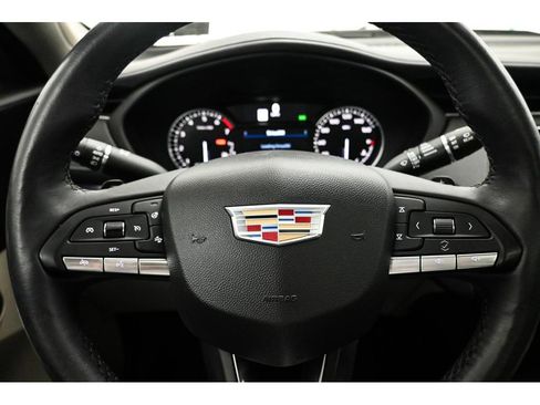 Certified 2023 Cadillac XT4 Luxury w/ Cold Weather Package FWD image 14