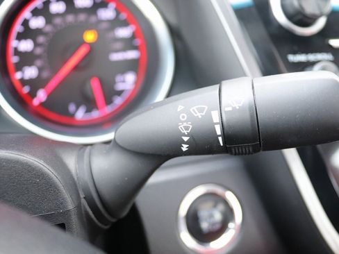 Used 2018 Toyota Camry XSE image 9