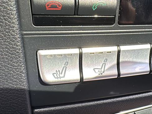 Used 2014 Mercedes-Benz CLS 550 4MATIC w/ Premium 1 Package image 30
