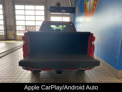 Used 2020 Chevrolet Silverado 1500 Custom w/ Custom Convenience Package AWD/4WD image 18