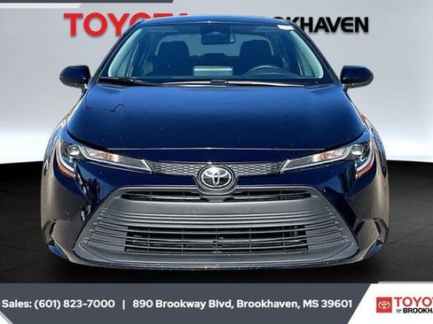 Used 2024 Toyota Corolla LE image 3