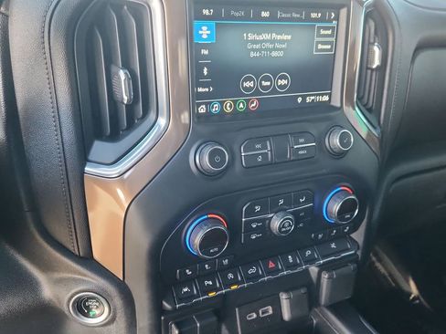 Used 2019 Chevrolet Silverado 1500 High Country image 24