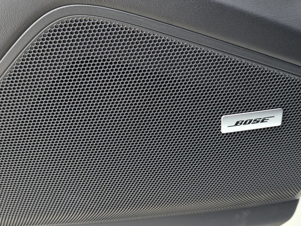 Certified 2025 Porsche Cayenne E-Hybrid AWD/4WD image 20