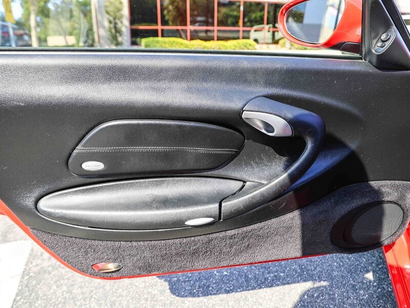 Used 2003 Porsche 911 Carrera RWD image 17
