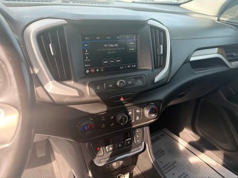 Used 2018 GMC Terrain SLE w/ Driver Convenience Package AWD/4WD image 30