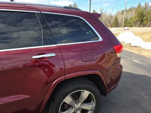 Used 2016 Jeep Grand Cherokee Overland w/ Advanced Technology Group image 16
