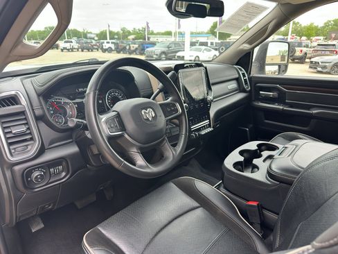 Used 2024 RAM 2500 Laramie AWD/4WD image 14