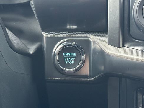 New 2025 Ford F150 Lariat w/ Equipment Group 501A Mid image 21