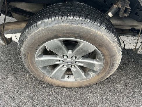 Used 2014 Ford F150 FX4 w/ Equipment Group 402A Luxury image 15