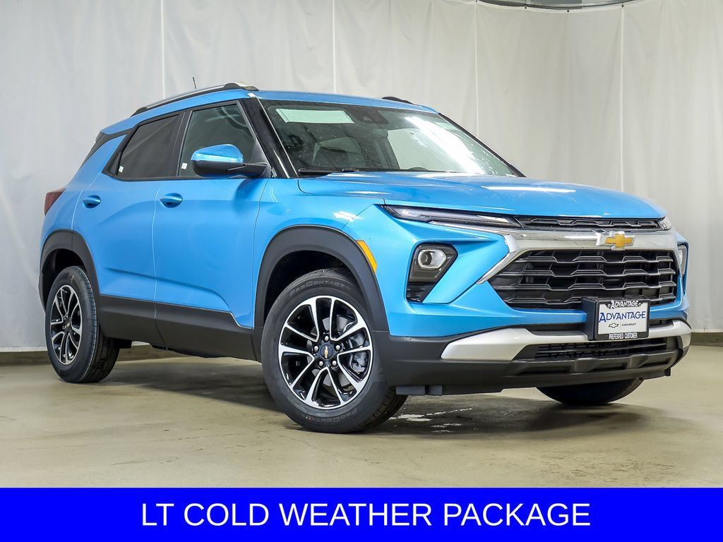 Used 2026 Chevrolet TrailBlazer LT w/ LT Cold Weather Package FWD image 2