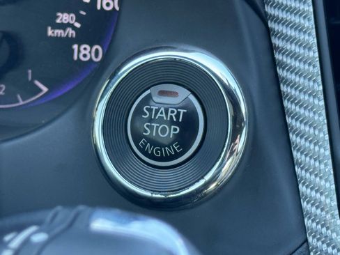 Used 2017 INFINITI Q60 Red Sport 400 image 30