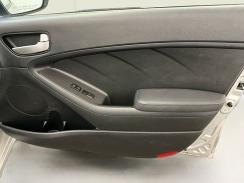 Used 2018 Kia Forte LX w/ LX Popular Package image 32