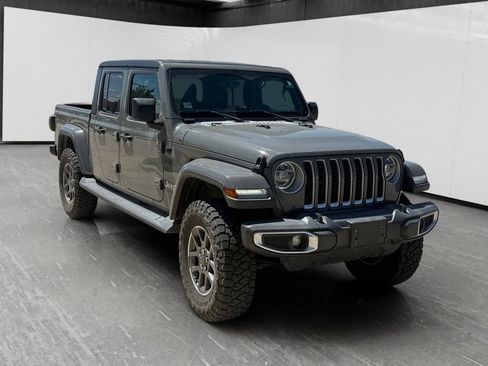 Used 2020 Jeep Gladiator Overland AWD/4WD image 7