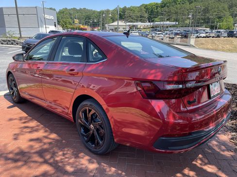 New 2026 Volkswagen Jetta SE FWD image 6