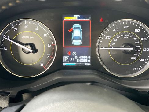 Used 2022 Subaru Crosstrek 2.5i Sport w/ Moonroof Package image 12