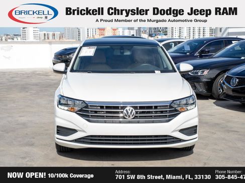 Used 2019 Volkswagen Jetta SE image 2