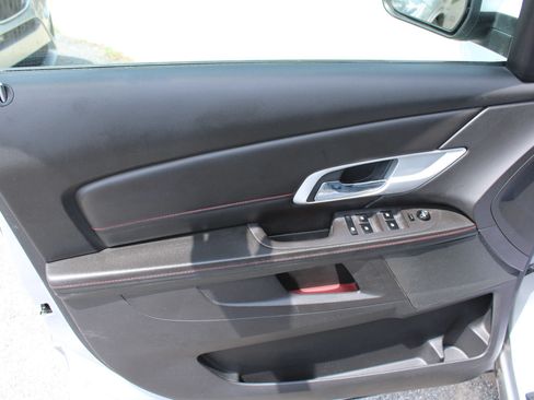 Used 2010 GMC Terrain SLE FWD image 14