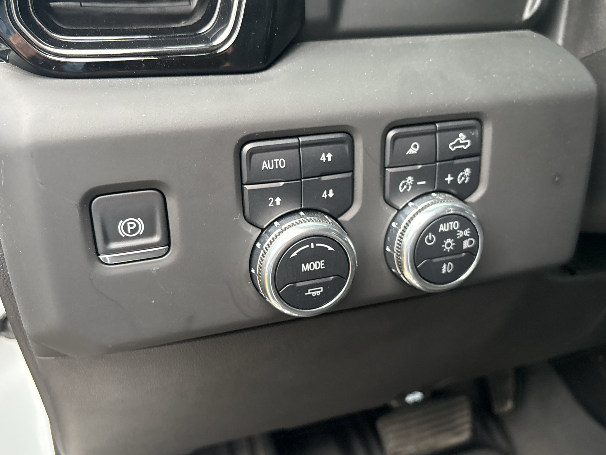 Used 2025 GMC Sierra 1500 AT4 AWD/4WD image 21
