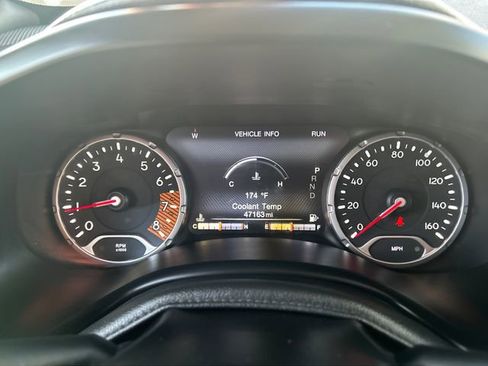 Used 2021 Jeep Renegade Latitude w/ Convenience Group image 16