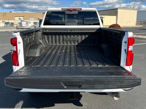 Used 2024 Chevrolet Silverado 2500 High Country image 10