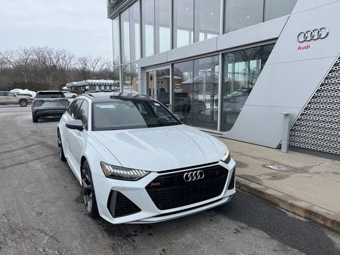 Used 2025 Audi RS 6 performance image 2