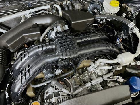 Used 2024 Subaru Crosstrek 2.0i Premium AWD/4WD image 31