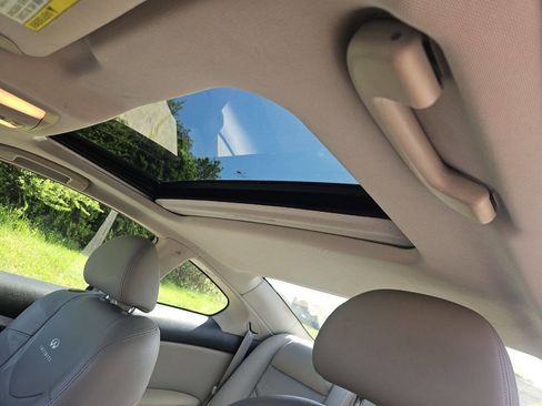 Used 2009 INFINITI G37 Journey w/ Premium Pkg image 19
