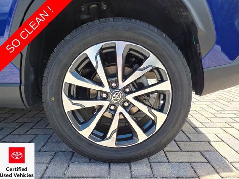 Certified 2022 Toyota Corolla Cross XLE w/ Convenience Package image 20