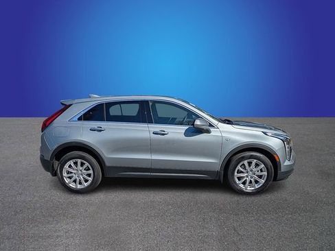 Certified 2023 Cadillac XT4 Luxury w/ Cold Weather Package image 6
