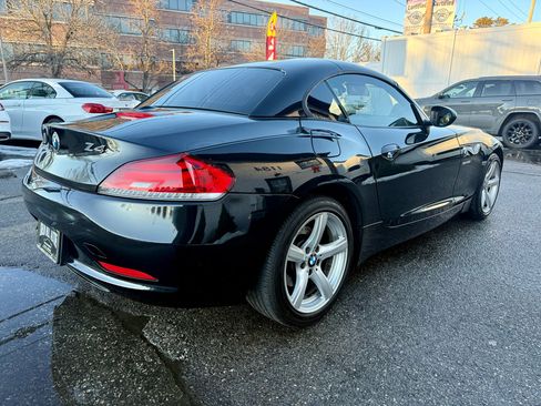 Used 2009 BMW Z4 sDrive30i image 5
