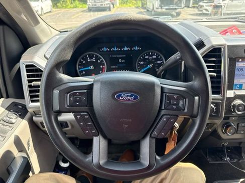 Used 2017 Ford F250 XLT w/ XLT Premium Package AWD/4WD image 5