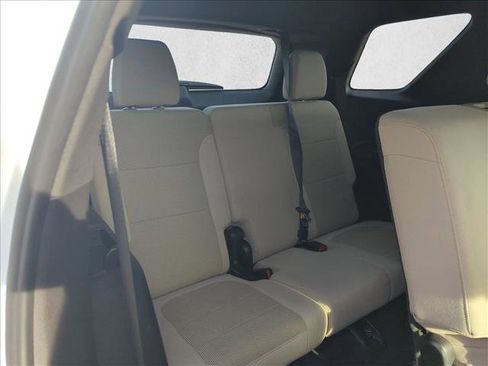 Used 2023 Chevrolet Traverse LS image 18