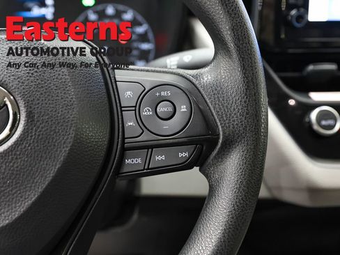 Used 2024 Toyota Corolla LE w/ LE Convenience Package FWD image 16