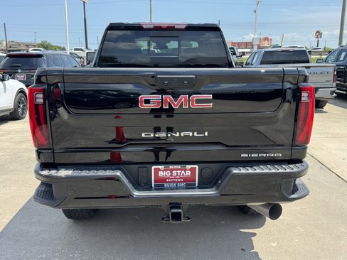 Used 2025 GMC Sierra 2500 Denali AWD/4WD image 9