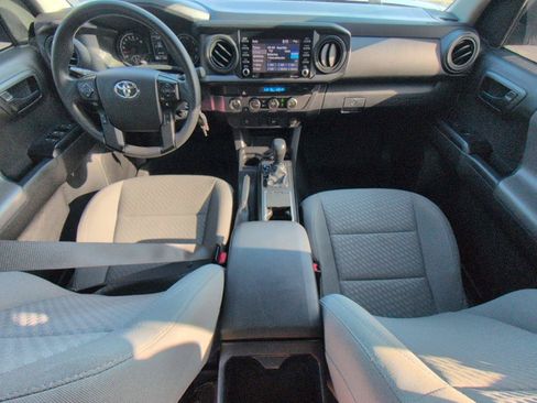 Used 2022 Toyota Tacoma SR AWD/4WD image 35