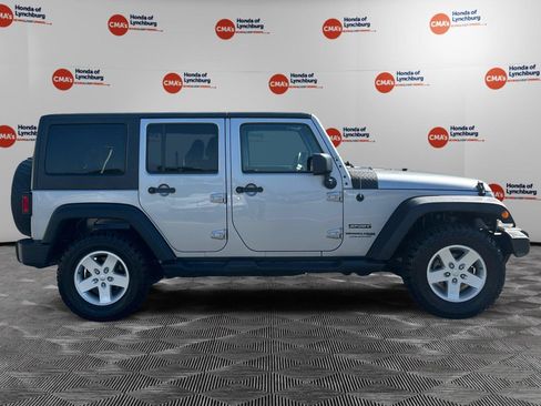 Used 2018 Jeep Wrangler Unlimited Sport S AWD/4WD image 6