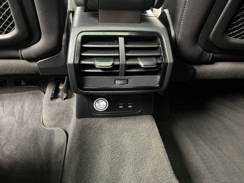 Used 2019 Audi Q3 2.0T Premium image 12