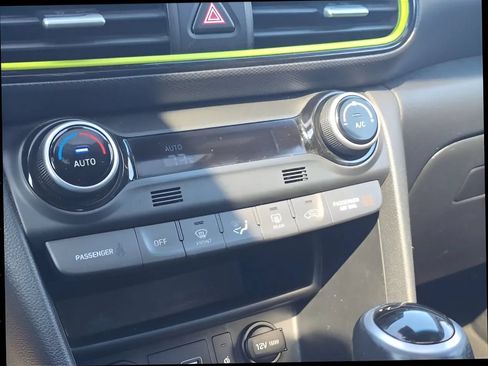Used 2020 Hyundai Kona Ultimate AWD/4WD image 28