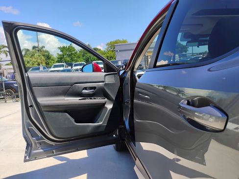 Used 2025 Nissan Kicks SV w/ SV Premium Package FWD image 48