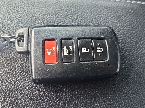 Used 2016 Toyota Corolla S Premium FWD image 35