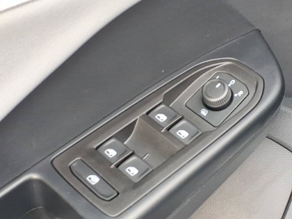 Used 2024 Volkswagen Taos SE AWD/4WD image 20