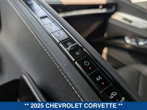 Used 2025 Chevrolet Corvette Stingray Preferred Cpe w/ Z51 Performance Package RWD image 33