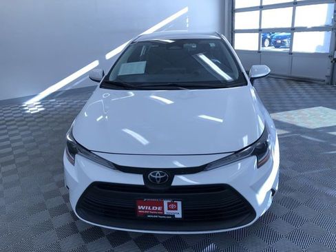 Used 2025 Toyota Corolla LE image 14