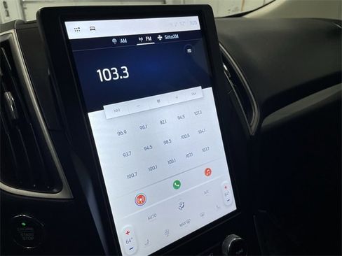 Used 2023 Ford Edge SEL image 24