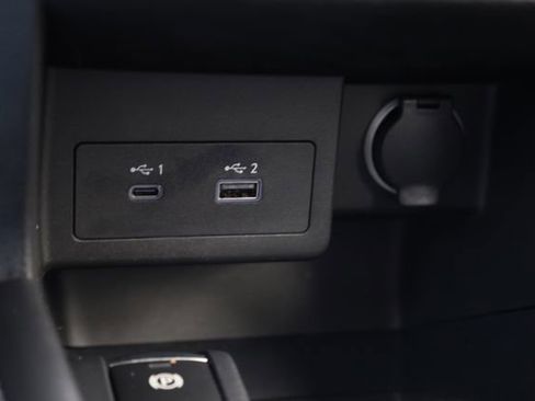 Used 2023 Nissan Kicks SR w/ SR Premium Package image 24