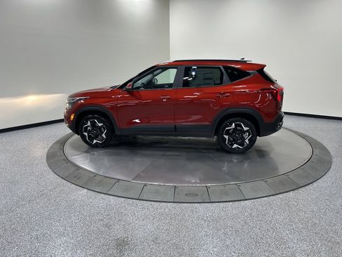 New 2026 Kia Seltos S image 8