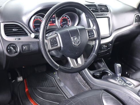 Used 2019 Dodge Journey Crossroad w/ Driver Convenience Group AWD/4WD image 9