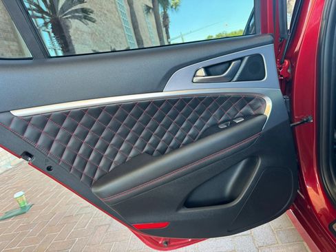Used 2020 Genesis G70 3.3T w/ Sport Package RWD image 18