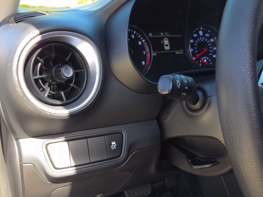 Used 2023 Kia Forte LXS FWD image 17